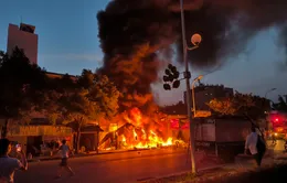Hà Nội: Cháy nhà thu gom phế liệu, 3 mẹ con thiệt mạng