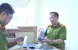 Phát hiện đường dây buôn lậu thuốc lá dưới vỏ bọc "thức ăn cho thú cưng"