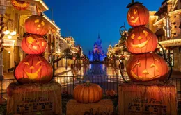 Walt Disney biến dịp lễ Halloween thành "cỗ máy kiếm tiền"