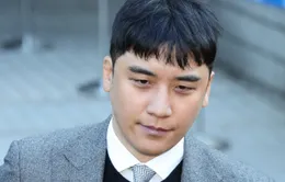 Seungri bị tố hẹn hò hai cô gái cùng một lúc