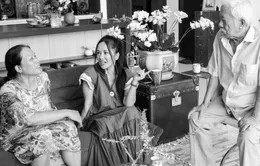 Diva Hồng Nhung về thăm nhà, Khả Ngân hội ngộ người tình màn ảnh