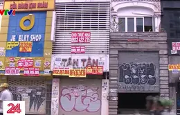 TP Hồ Chí Minh: Nhếch nhác quảng cáo cho thuê mặt bằng
