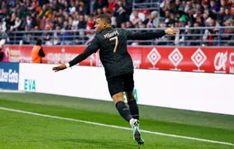 Mbappe lập hat-trick, PSG trở lại ngôi đầu Ligue 1
