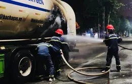 Đắk Nông: Kịp thời dập tắt đám cháy xe chở oxy hóa lỏng đang lưu thông trên đường
