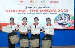 100 học sinh, sinh viên được trao Học bổng SCG Sharing the Dream 2023