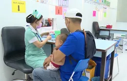 Hơn 8.000 liều vaccine "5 trong 1" về đến TP Hồ Chí Minh