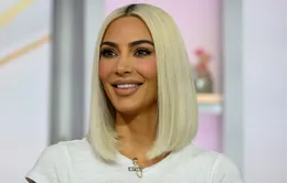 Kim Kardashian không thích cười vì... sợ già