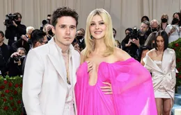 Vợ chồng Brooklyn Beckham xác nhận tham dự Met Gala 2023