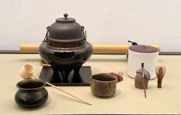 Hiểu thêm về văn hóa Nhật Bản qua triển lãm gốm Nhật “YAKISHIME - Dáng hình của Đất”