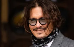 Johnny Depp ký hợp đồng trị giá hơn 20 triệu USD với Dior