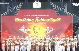 Chương trình nghệ thuật "Hoa tháng 5 dâng người"