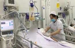 Vụ ngộ độc Botulinum tại TP Hồ Chí Minh: Bệnh viện Chợ Rẫy nỗ lực cứu chữa 2 bệnh nhân