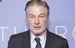 Alec Baldwin phẫu thuật thay khớp háng