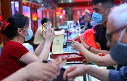 Sôi động giao dịch vàng rồng