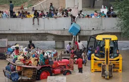 New Delhi sơ tán hàng trăm người vì nguy cơ lũ lụt sau mưa lớn kỷ lục