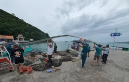 Gió lốc làm sập nhà chờ cầu cảng ở Kiên Giang, 4 người thương vong
