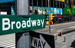 Broadway cân nhắc đình công cùng diễn viên, biên kịch Hollywood