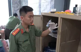 Tiền Giang: Phát hiện thêm "hàng nóng" khi khám xét chỗ ở của đối tượng liên quan vụ 31 người bị bắt giữ