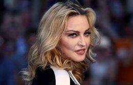 Madonna vẫn cố mạnh mẽ sau biến cố nhập viện nghiêm trọng