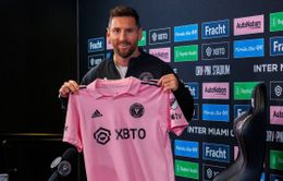 Messi và những màn ăn mừng kiểu siêu anh hùng