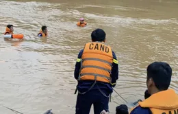 Bình Phước: Nỗ lực tìm kiếm nam sinh mất tích khi tắm trên sông Bé