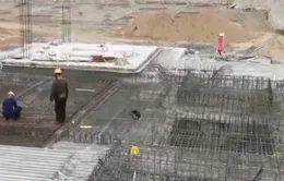 Công nhân xây dựng Trung Quốc gặp nhiều khó khăn