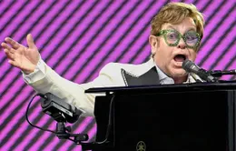 Elton John nhập viện sau cú ngã tại nhà riêng