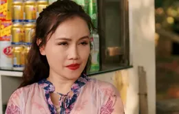 Làng trong phố - Tập 23: Lệ "chăn dắt" Nhung đi tiếp khách