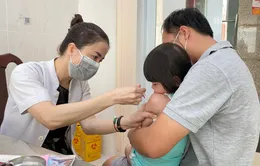 Đồng Nai: Tỷ lệ trẻ em dưới 1 tuổi được tiêm chủng đầy đủ 8 loại vaccine đạt thấp