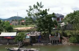 Sạt lở nghiêm trọng bờ vở sông tại Phú Thọ
