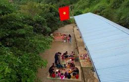 "Trăng Xanh" mang Trung thu đầu tiên tới điểm trường vùng khó Hà Giang