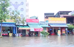 Người dân thành phố Thanh Hóa khổ sở vì ngập lụt