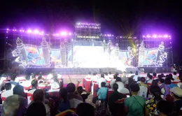 Hàng chục nghìn người đổ về Festival Chí Linh