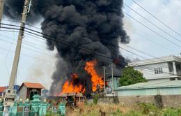 Bình Dương: Cháy lớn tại công ty nệm, nhiều tài sản bị lửa thiêu rụi