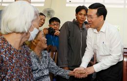 Chủ tịch nước thăm, tặng quà Tết nhân dân vùng biên giới tỉnh Đồng Tháp