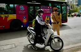 Cảnh sát giao thông Hà Nội tăng cường chấn chỉnh tình trạng học sinh vi phạm an toàn giao thông