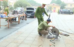 Hà Nam: Tiêu hủy hơn 600 vũ khí, vật liệu nổ, công cụ hỗ trợ và pháo