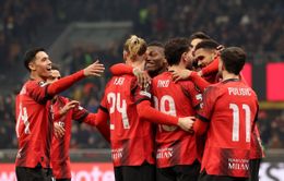 AC Milan đặt một chân vào vòng 1/8 Europa League, Lukaku cứu nguy AS Roma