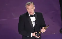 "Oppenheimer" đại thành công, Christopher Nolan "bỏ túi" 100 triệu USD