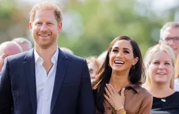 Vợ chồng Harry - Meghan không được biết về bí mật Hoàng gia