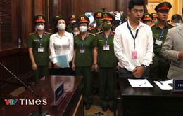 Dẫn giải bà Trương Mỹ Lan và đồng phạm đến phiên tòa xét xử vụ Vạn Thịnh Phát