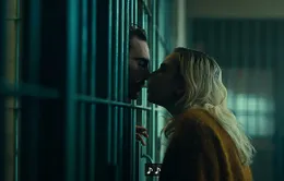 "Joker 2" tung trailer, hé lộ những hình ảnh đáng sợ của Joaquin Phoenix và Lady Gaga