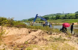 Vụ 2 học sinh đuối nước ở Quảng Bình: Nguyên nhân do khai thác cát sỏi trái phép?