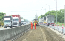 Khẩn trương sửa chữa mặt đường Quốc lộ 1 qua Phú Yên