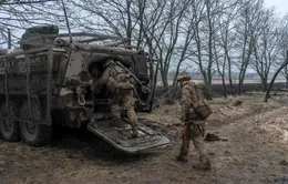 Tổng thống Ukraine ký luật cho phép tù nhân vào quân đội