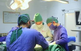 Phẫu thuật điều trị cho người phụ nữ mắc cùng lúc 2 loại ung thư