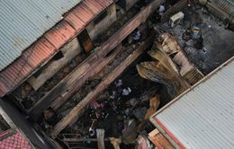 Cháy nhà trọ ở Trung Kính: Lửa bắt đầu từ cửa hàng sửa xe điện?