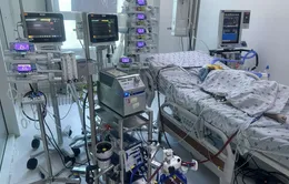 Can thiệp ECMO cứu bé gái mắc cúm A/H1 nặng