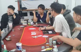 Triệt phá ổ cờ bạc tiền tỷ núp bóng câu lạc bộ Poker