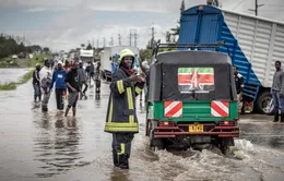 Mưa lớn, lũ lụt kéo dài ở Kenya: Số nạn nhân thiệt mạng tăng lên 228 người